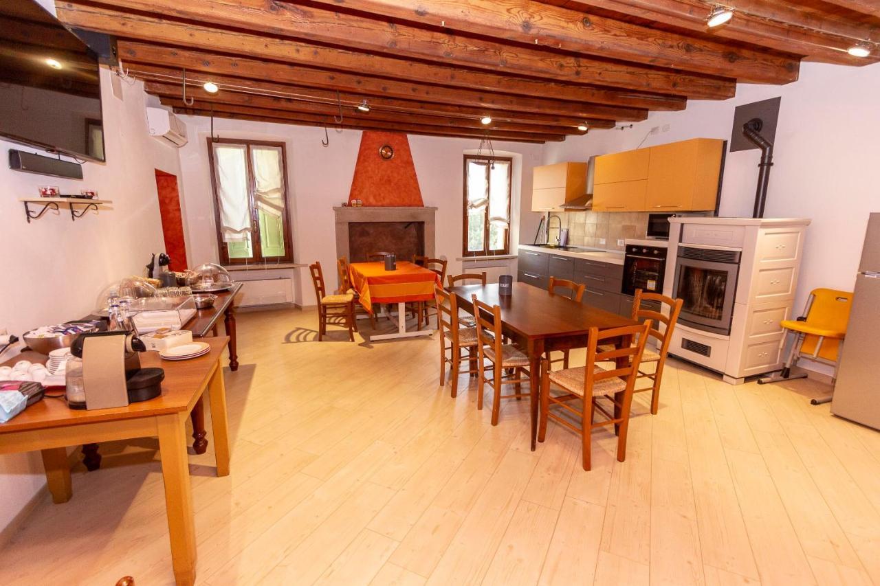 La Colomba B&B Castellaro  Екстер'єр фото