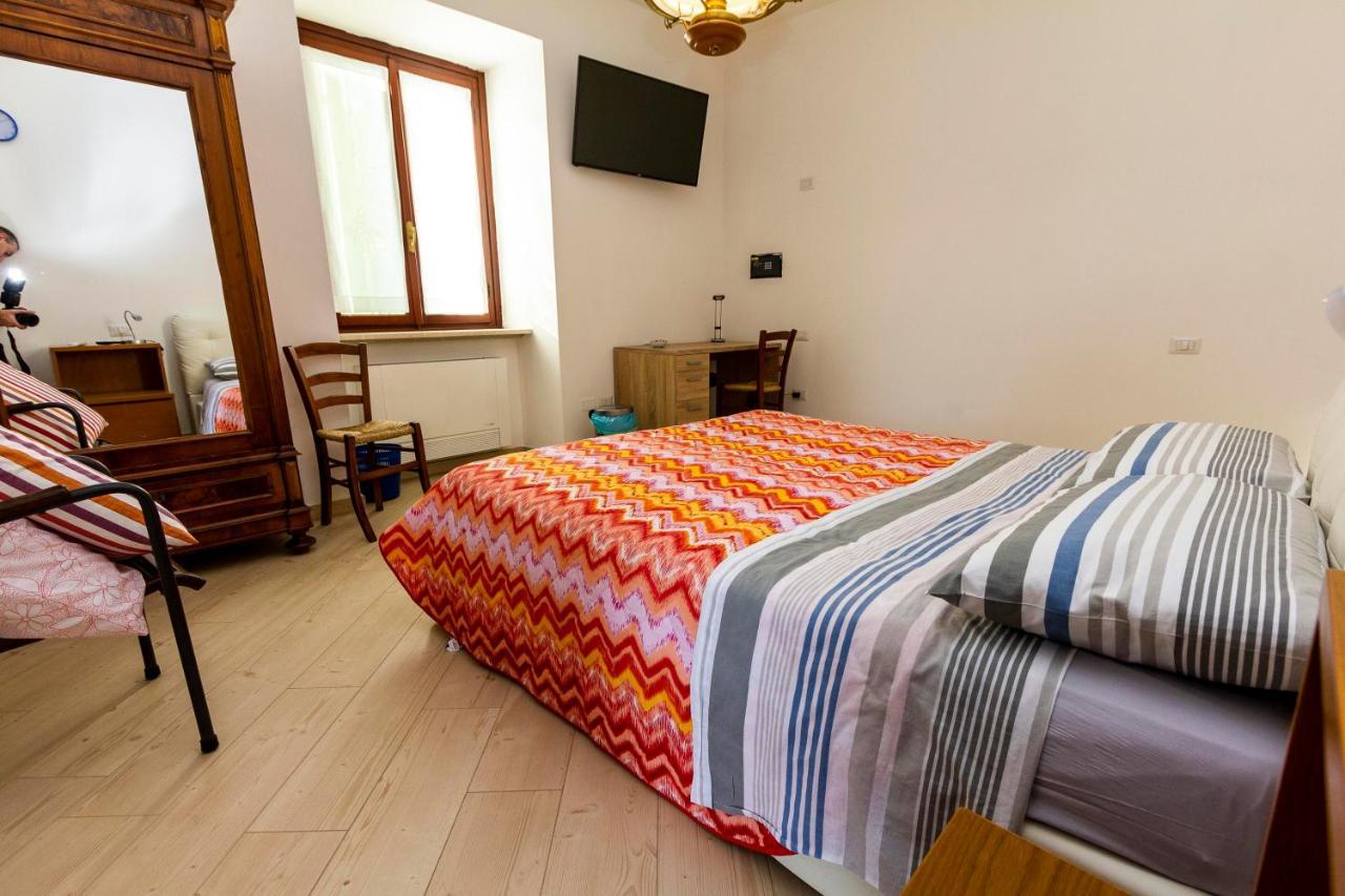 La Colomba B&B Castellaro  Екстер'єр фото