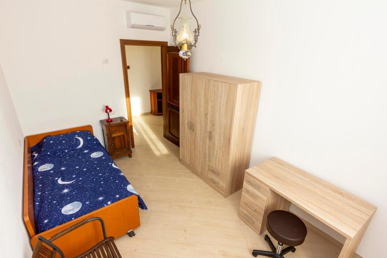 La Colomba B&B Castellaro  Екстер'єр фото