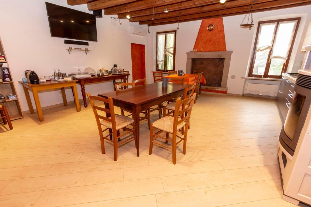La Colomba B&B Castellaro  Екстер'єр фото